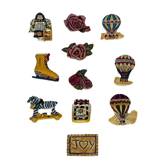 Lot of 11 Novelty Button Covers Hot Air Balloon Roses Skate Zebra Jar of Honey - Picture 1 of 7